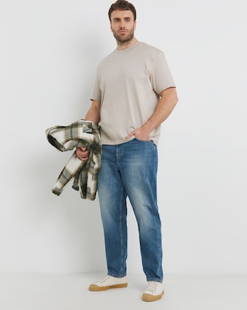 Loose Tapered Fit Jean