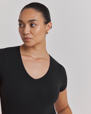 MAGISCULPT Light Control (2 Pack) Smoothing V-Neck T-Shirt Bodysuits Black/White