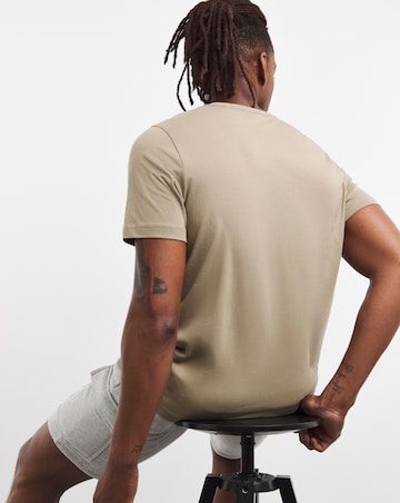 PUMA Essentials Logo T-Shirt