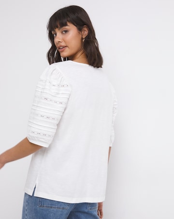 Broderie Sleeve Detail V-Neck Top