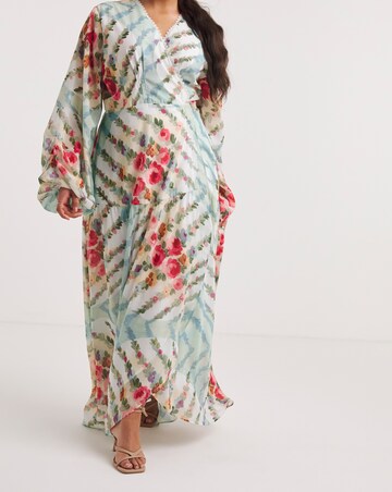 Hope & Ivy Kelda Floral Maxi Dress