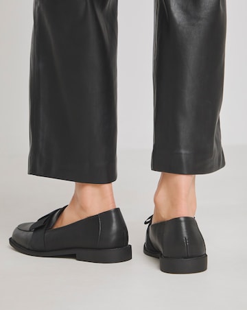 Lorelei Oversize Bow Loafer Shoes - Wide Fit (E)